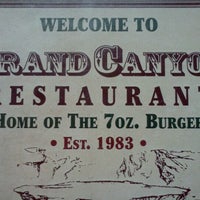 รูปภาพถ่ายที่ Grand Canyon Restaurant โดย Trevor G. เมื่อ 3/3/2012