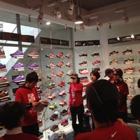 Grondig Tulpen zak Nike Kichijoji Running - Sporting Goods Shop