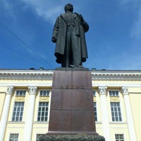 Photo taken at Памятник В.И. Ленину by Konstantin V. on 4/20/2012