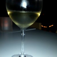 Foto diambil di 694 Wine &amp; Spirits oleh Waddie G. pada 7/4/2012