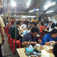 Photo taken at RM Santika Baru Seafood by Andy F. on 6/17/2012