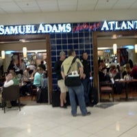 Photo taken at Samuel Adams Atlanta Brew House by Marlin H. on 11/21/2012