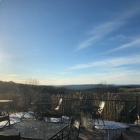 3/16/2018 tarihinde Chris B.ziyaretçi tarafından Chateau Morrisette Winery and Restaurant'de çekilen fotoğraf