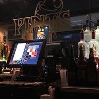 Photo taken at Pints Bar &amp;amp; Grill by Gianny F. on 7/27/2016