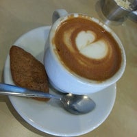 11/24/2012 tarihinde Anna C.ziyaretçi tarafından Peace Coffee Shop'de çekilen fotoğraf