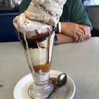 Photo taken at Leatherby&amp;#39;s Family Creamery by MYS on 5/8/2022