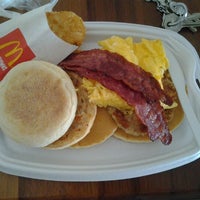 Photo taken at McDonald&amp;#39;s by Ajeng A. on 12/21/2012