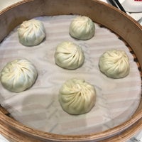 Photo taken at Din Tai Fung 鼎泰豐 by Amy Y. on 5/13/2023