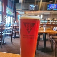 Photo taken at BJ&amp;#39;s Restaurant &amp;amp; Brewhouse by Raymond H. on 1/26/2022