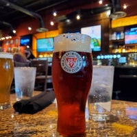 Photo taken at BJ&amp;#39;s Restaurant &amp;amp; Brewhouse by Raymond H. on 4/11/2021