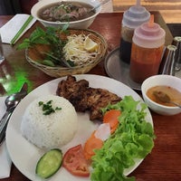 Photo taken at Tre Viet by Anderson L. on 1/22/2015