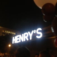 6/9/2013にKristenがHenry&amp;#39;s Midtown Tavernで撮った写真