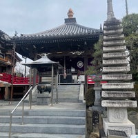 Photo taken at 瑠璃山 真福院 井戸寺 (第17番札所) by seble on 3/7/2022