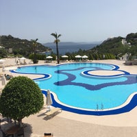 Photo taken at Hilton Bodrum Türkbükü Resort &amp;amp; Spa by Mustafa Korhan C. on 5/9/2018