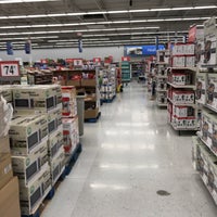 รูปภาพถ่ายที่ Walmart Supercentre โดย Gary T. เมื่อ 7/2/2017