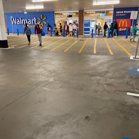 Das Foto wurde bei Walmart Supercentre von Rodrigo P. am 7/17/2022 aufgenommen