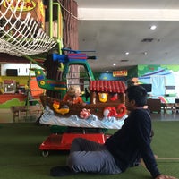 Photo taken at Lollipop&amp;#39;s Playland &amp;amp; Cafe by ahdiyah l. on 5/12/2017