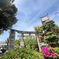 Photo taken at Hatonomori Hachiman Shrine by マサヲ on 4/20/2024