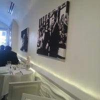 11/28/2012 tarihinde Süreyya Ş.ziyaretçi tarafından Bar Italia'de çekilen fotoğraf