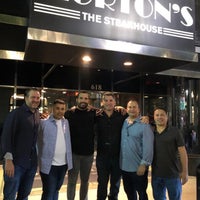 Photo taken at Morton&amp;#39;s The Steakhouse by Jonathan S. on 10/16/2021