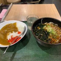 Photo taken at 自家製麺 うちそば by alphonse_k38 on 11/10/2020