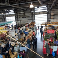 Foto tirada no(a) Halifax Seaport Farmers&amp;#39; Market por Renz N. em 5/4/2019