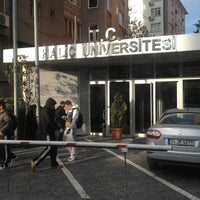 Photo taken at Haliç Üniversitesi by Esra on 12/11/2012