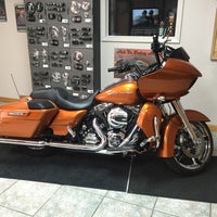 Das Foto wurde bei Jim&amp;#39;s Harley-Davidson of St. Petersburg von Michael am 1/25/2016 aufgenommen