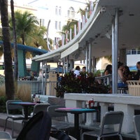 Foto tirada no(a) Clevelander South Beach Hotel and Bar por Dionne💋💫 E. em 5/5/2013