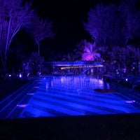 Das Foto wurde bei Baba Beach Club Phuket Luxury Hotel von Aaron K. am 2/17/2020 aufgenommen