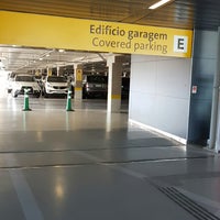Photo taken at Edifício Garagem by Martin H. on 9/21/2017