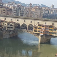 Foto scattata a Ponte Vecchio da Martin H. il 1/20/2018