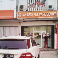Photo taken at Jakarta Pet Care Center by Romie Aryo S. on 8/25/2015