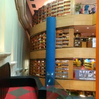 Photo taken at Livraria Cultura by Fernanda B. on 4/25/2018