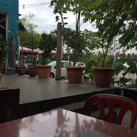 Das Foto wurde bei Riang Riang Restaurant von ilvzvhg ♔. am 8/16/2014 aufgenommen