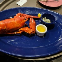Photo taken at Red Lobster by Hiroyuki E. on 4/5/2023