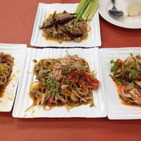 Photo taken at หนองคายป้าสุ (เสนาฯ) อาหารเวียดนาม by tayo_jang on 3/15/2014
