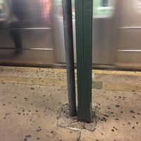 Photo taken at MTA Subway - Westchester Square/E Tremont Ave (6) by elizabeth r. on 11/7/2016