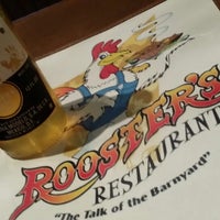 Foto scattata a Rooster&amp;#39;s Restaurant da Omar M. il 1/31/2014