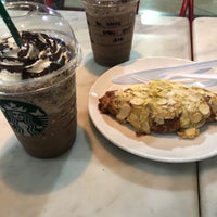 Photo taken at Starbucks by 💞💫♑🚺🆖💫💞 L. on 7/4/2019