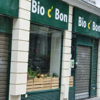 Photo taken at Bio c&amp;#39; Bon Paris Vavin by Thor M. on 6/6/2021