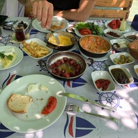 Das Foto wurde bei Gönül Sofrası Bungalov Otel &amp;amp; Restaurant von Gamze K. am 6/20/2021 aufgenommen