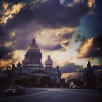 Foto tomada en Plaza de San Isaac  por Олег Ц. el 6/17/2013