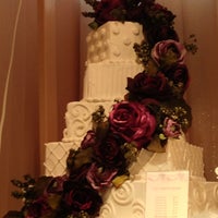 Das Foto wurde bei The Cake Gallery von Mu am 12/11/2012 aufgenommen