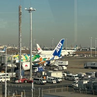 Photo taken at Haneda Airport Terminal 3 Station (MO08) by リジス on 12/9/2023