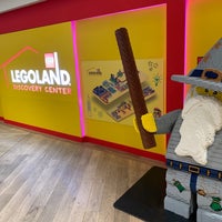 Photo taken at LEGOLAND Discovery Center Tokyo by リジス on 4/3/2022
