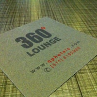 Photo prise au 360 Lounge Bar par Natalia L. le12/7/2012