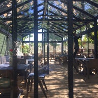 7/6/2017 tarihinde Vaida S.ziyaretçi tarafından Vėsuma Garden | Gastro Pub'de çekilen fotoğraf
