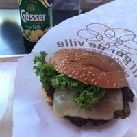 Photo taken at Burger de Ville by Andreas K. on 8/13/2017