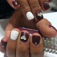 Photo taken at Diva Nails Suc. &amp;quot;La Cruz&amp;quot; by Mariana on 11/12/2017